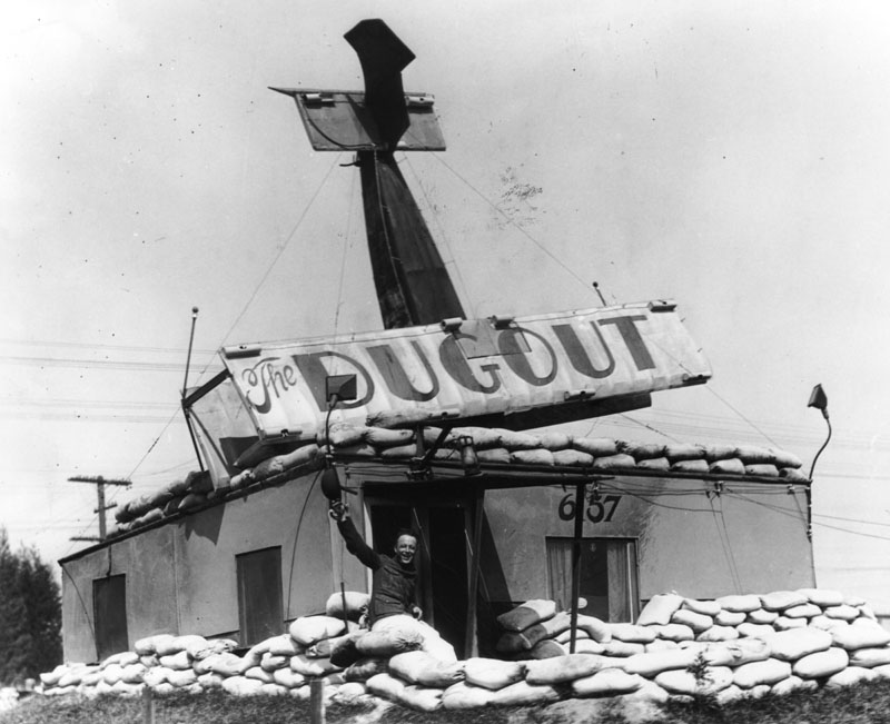 Dugout 1920.LAPL